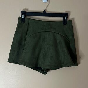 Chic Forest Green Women's Skorts